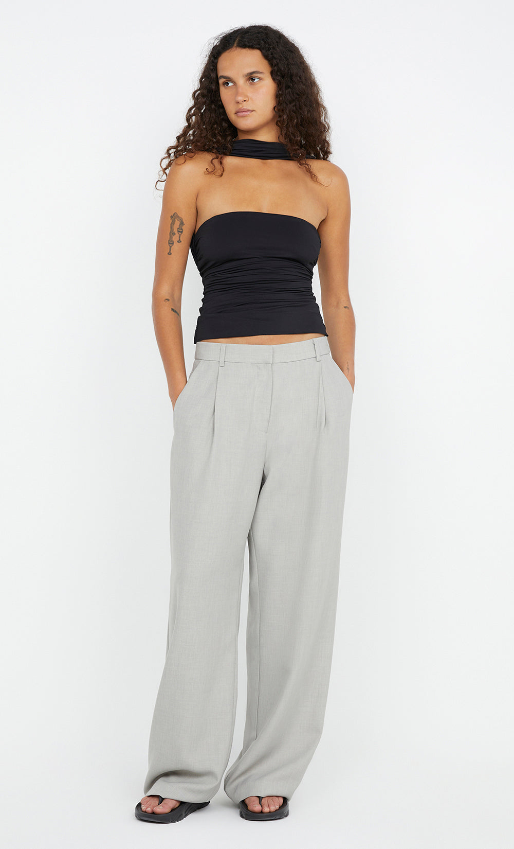 VIDA RUCHED TOP - BLACK