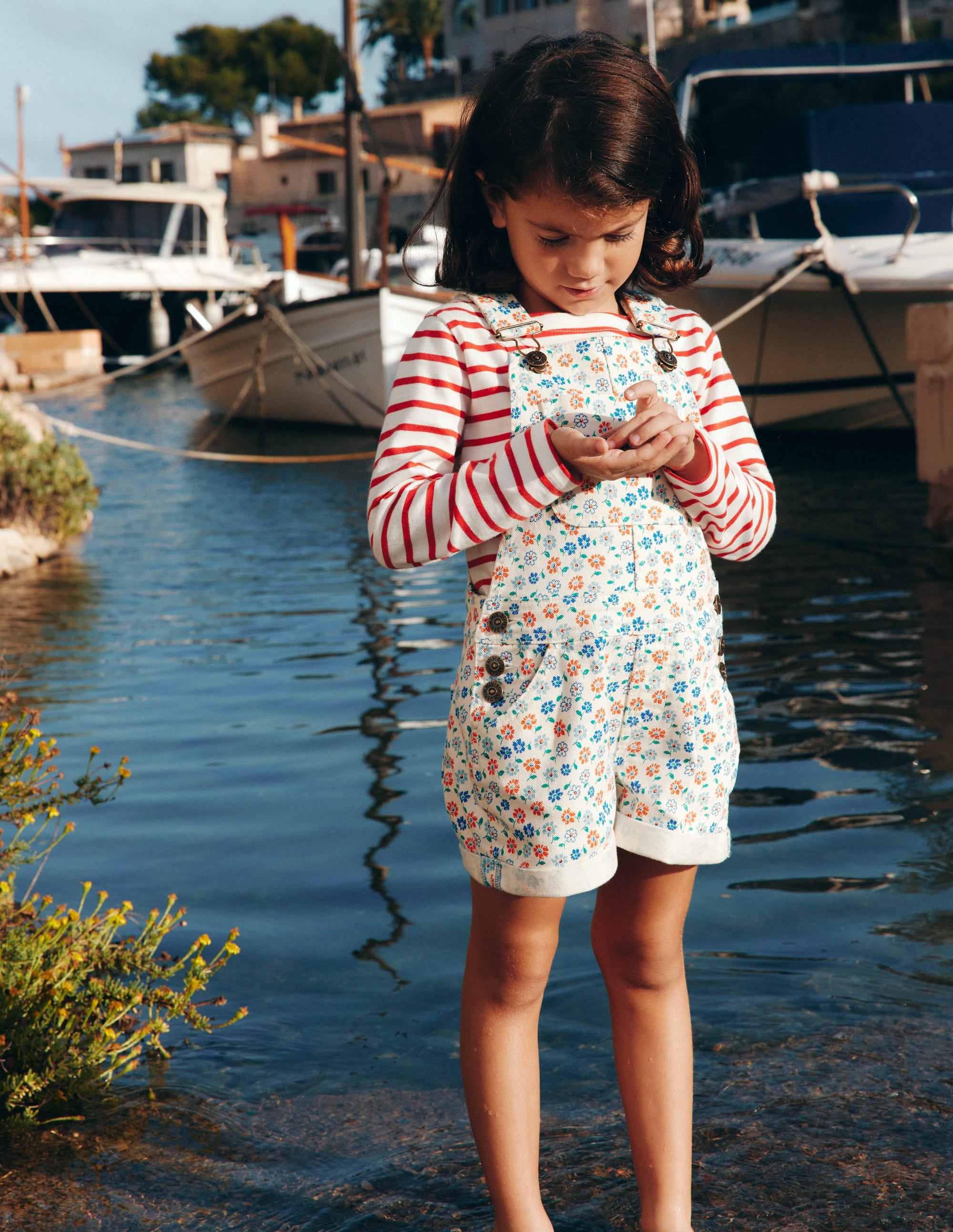 Heart Pocket Short Overalls-Vanilla White Vintage Daisy