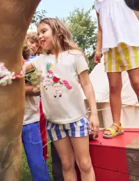 Puff Sleeve Appliqué T-shirt-Soft Ivory Horse
