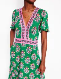 Ellie Flutter Maxi Tea Dress-Rich Emerald. Wildflower Stamp(Petite,2)