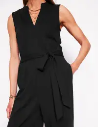 Naomi Notch Jersey Jumpsuit-Black(Petite,2)