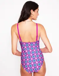 Kasos String V Neck Swimsuit-Cosmos Pink. Geo(Regular,2)