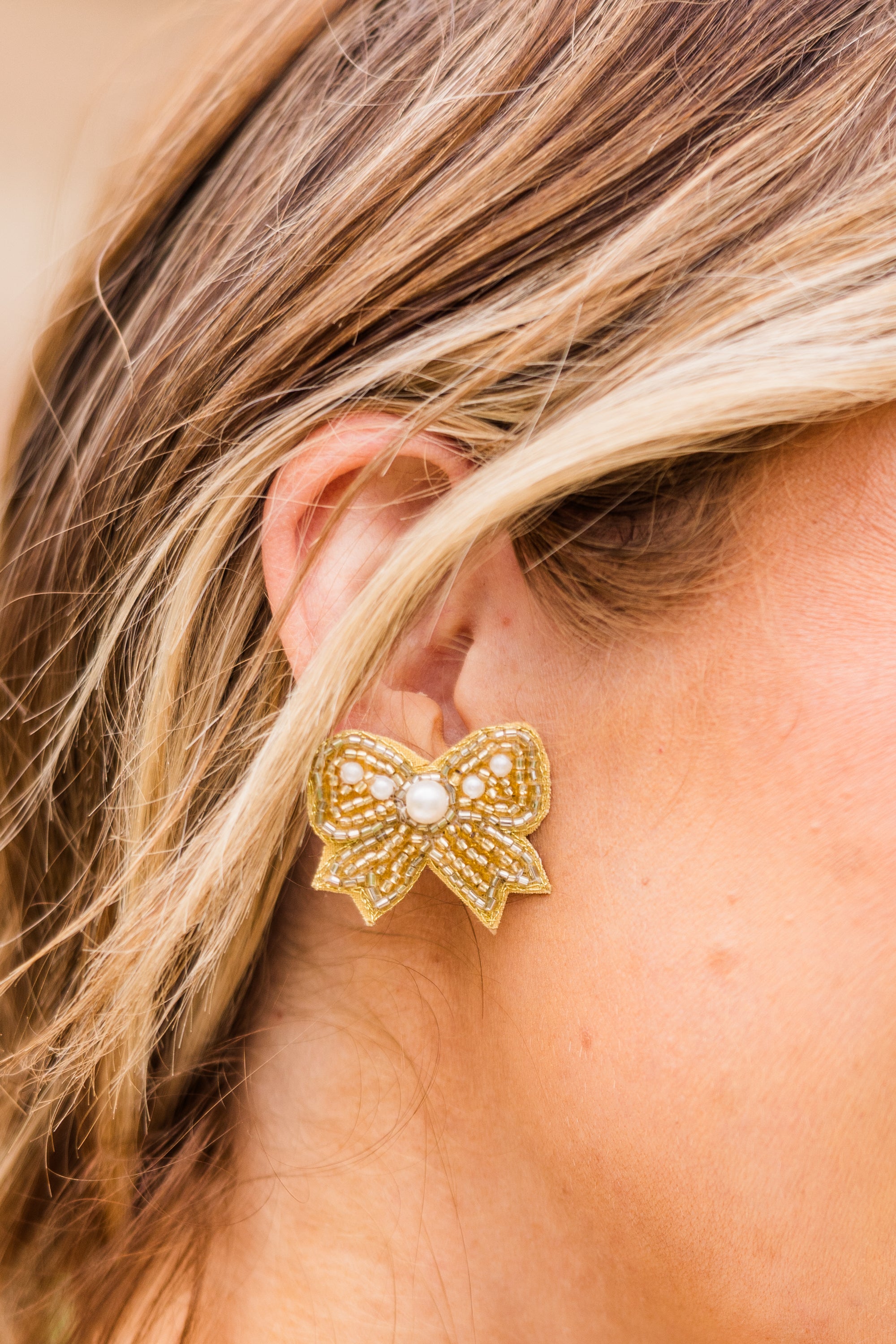 Bowdacious Pearl Earrings, Gold