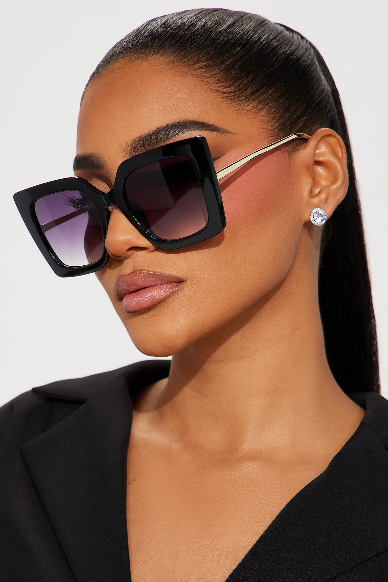 Looking Pretty In Pearls Sunglasses
