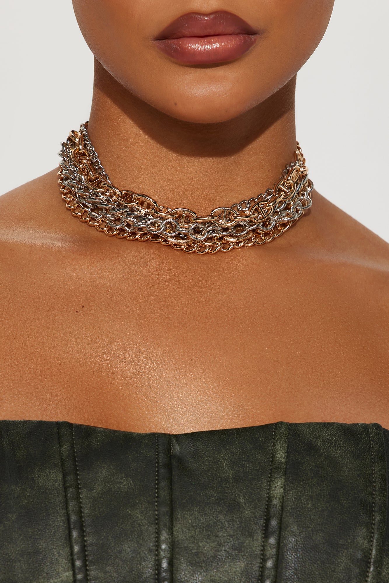 New Statement Choker