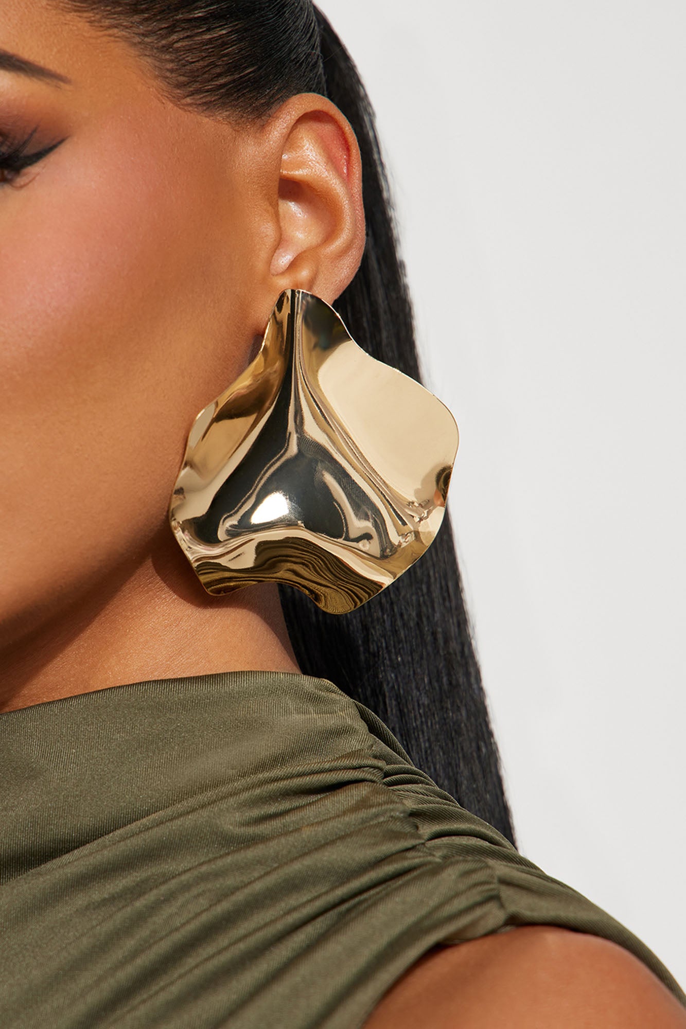 Golden Foil Flakes Earrings