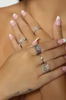 Delicate Flower 7 Piece Ring Set 