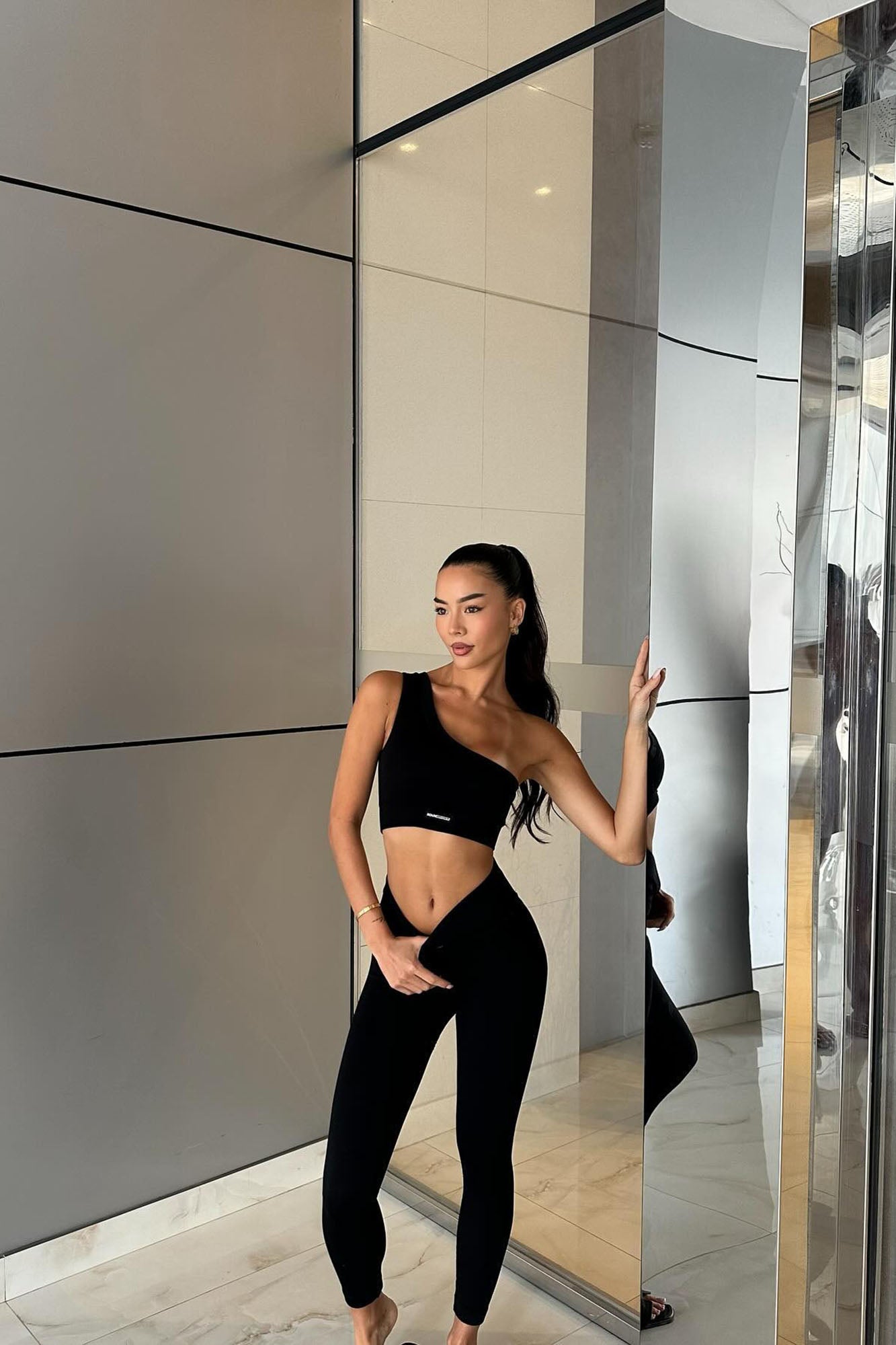 Effortless Juno Capri Ribbed Seamless Legging