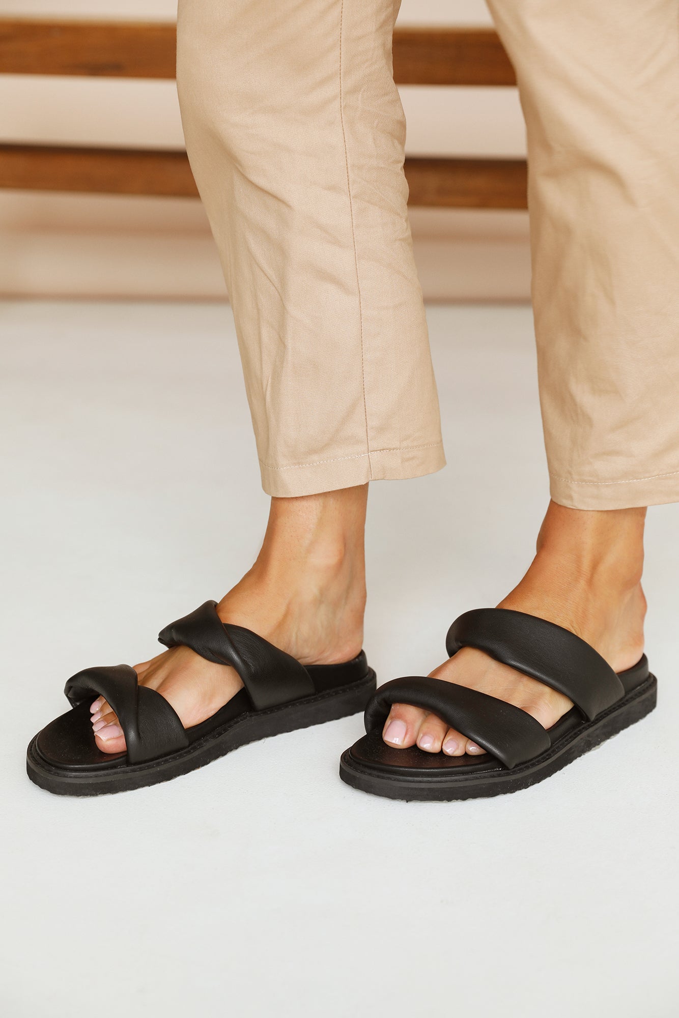 BILLINI Zonya Slides Black(5)