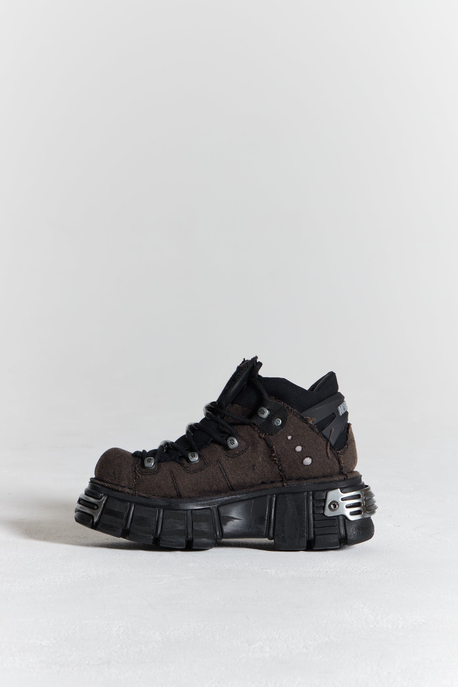 Decay Tower Ankle Boots(Black,UK 4)