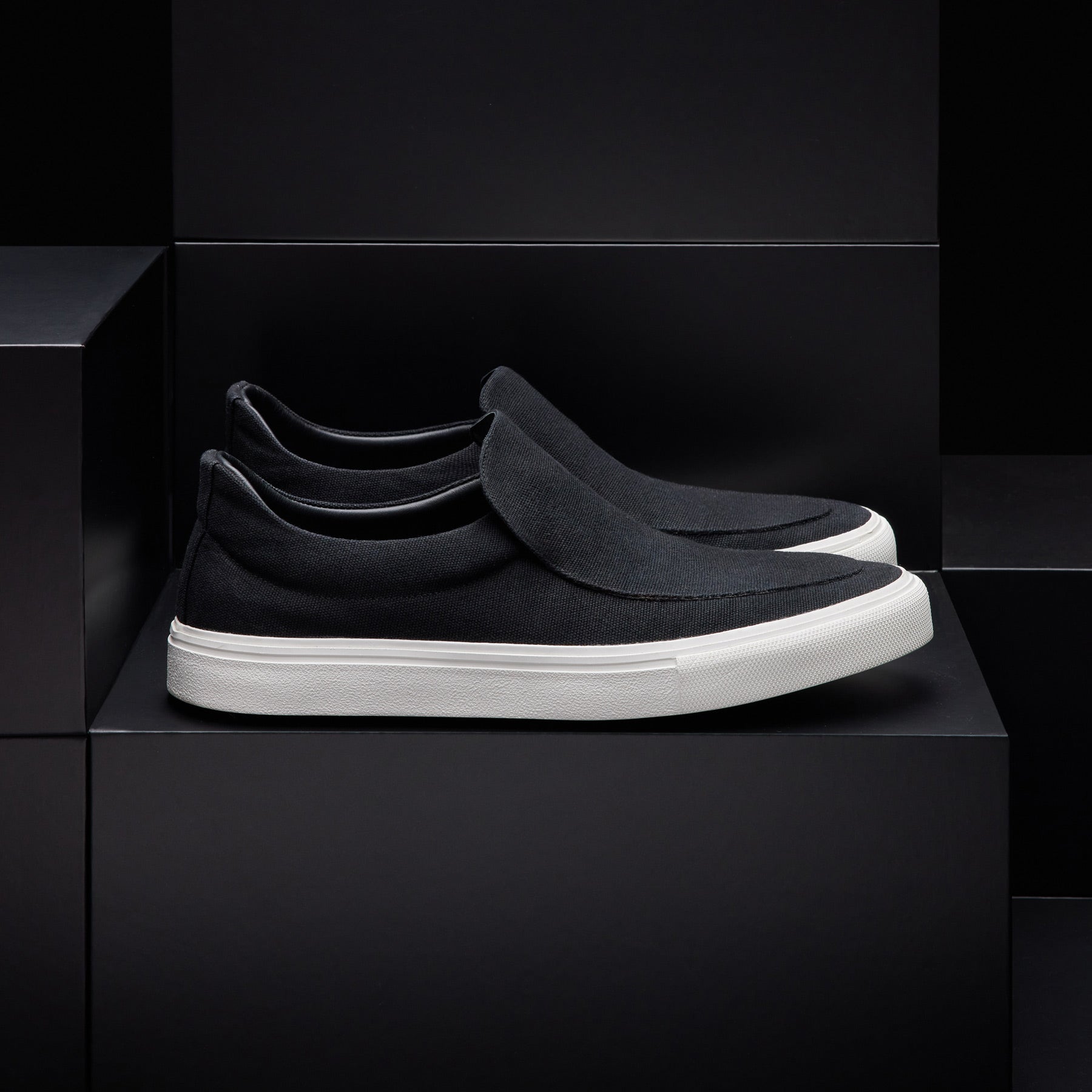 Men's Coastal Canvas Slip On - Black(Black,8,JP)