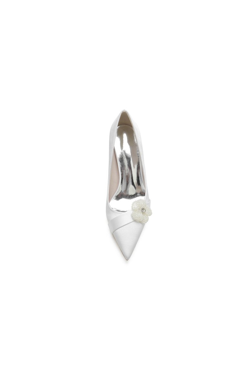 Beaded Pointed Toe Slip-on Wedding Shoes With Flower
