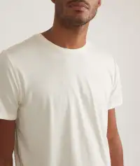 Signature Sea Change Crew Tee(Small,Antique White)