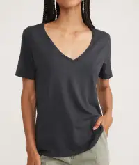 Boyfriend V-Neck Tee(Extra Small,Faded Black)
