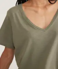 Boyfriend V-Neck Tee(Extra Small,Vetiver)