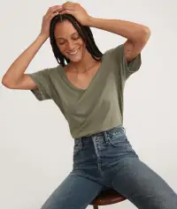 Boyfriend V-Neck Tee(Extra Small,Vetiver)