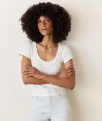 Lexi Rib Sun-In Scoop Tee(Extra Small,Antique White)