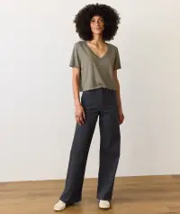 Boyfriend V-Neck Crop(Extra Small,Faded Olive)