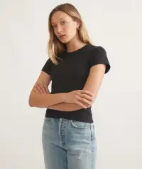 Lexi Rib Sun-In Crew Tee(Extra Small,Black)