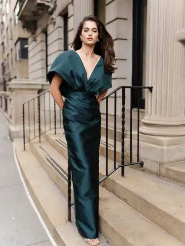 V-Neck Sculptural Column Gown(2,Juniper)