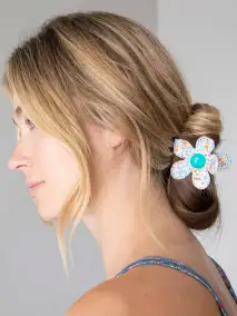 Daisy Flower Hair Clip - Cream Flower Bed