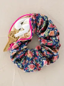 Hideaway Scrunchie - Navy Pink Roses