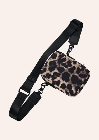 FUNDAMENTAL CROSSBODY BAG IN LEPOARD - OSFA