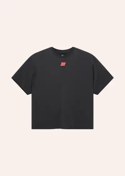PLAYFIELD TEE IN WASHED BLACK(2XS)