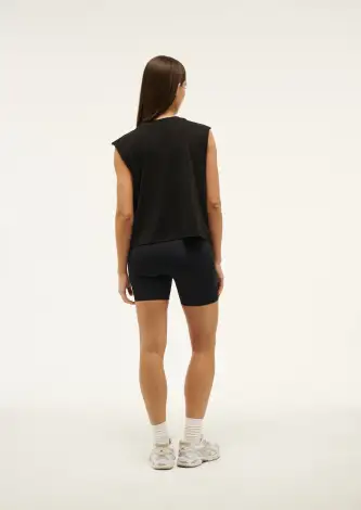FULL OUT TANK IN BLACK(2XS)