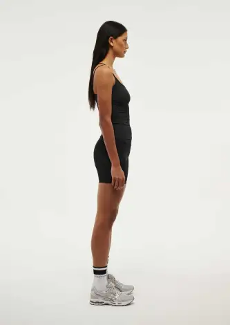 FOUNDATION TANK IN BLACK(2XS)