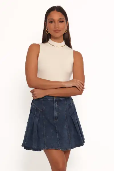 Alek Pleated Mini Skirt - Mid Wash Denim(XS)