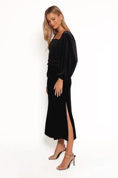 Raelynn Velvet Midi Skirt - Black(XS)