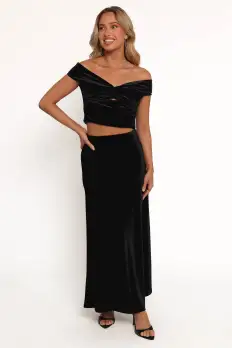 Suri Velvet Maxi Skirt - Black(XS)