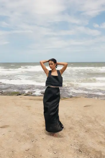 Odette Midi Skirt - Black(XS)