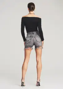 Mia Short(Alameda,23)