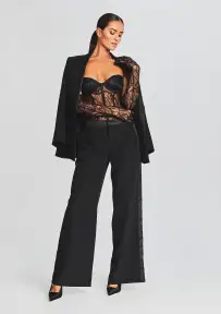Hailey Embellished Lace Top(Black,XXS)