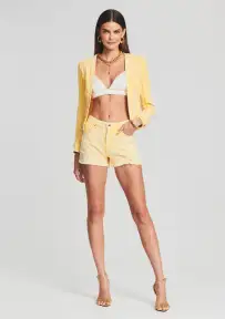 Suzi Short(Lemonade,23)
