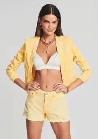 Suzi Short(Lemonade,23)