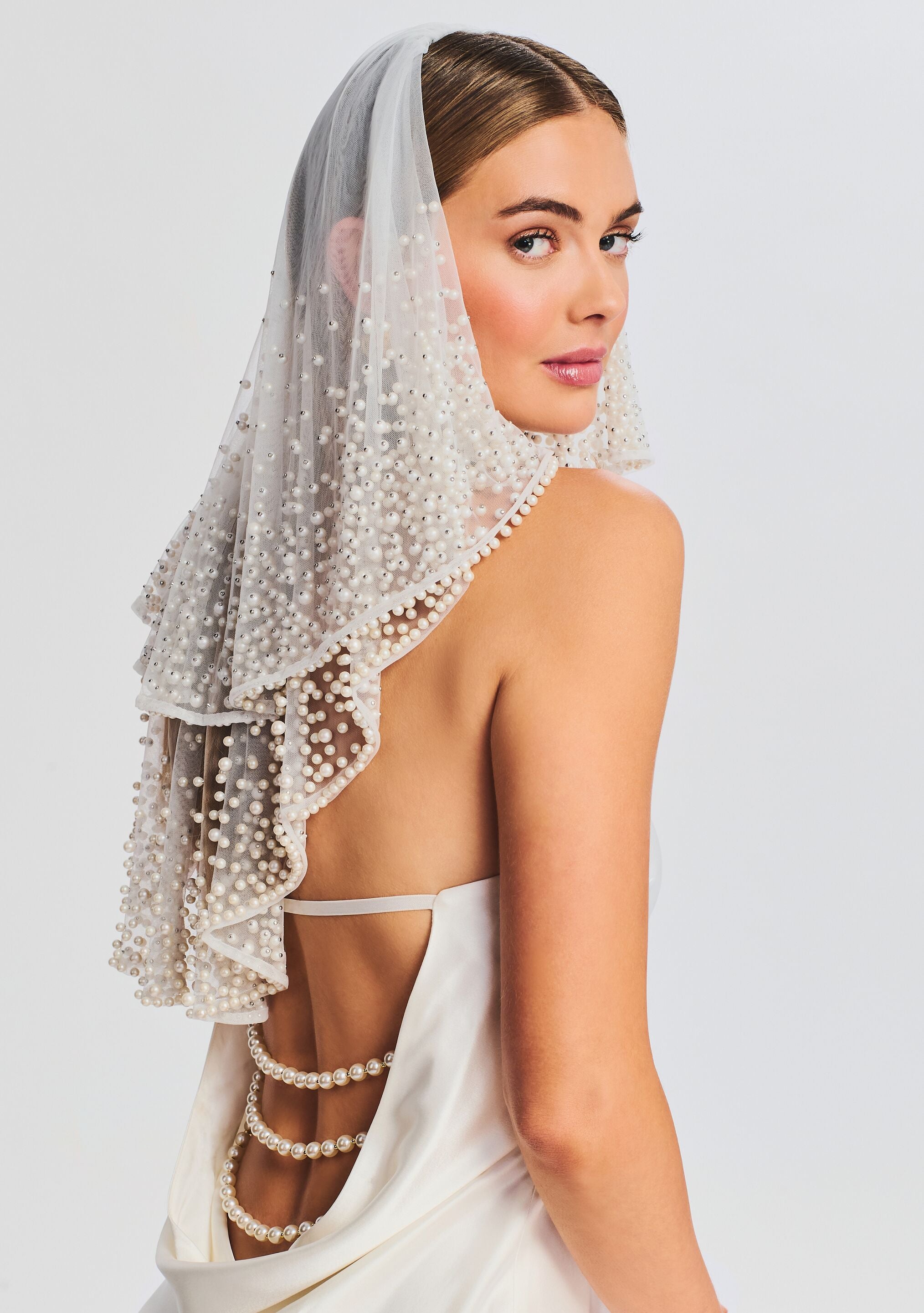 Bridgette Pearl Veil - White