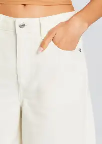 Valli Mid Rise Bermuda Short(White,23)