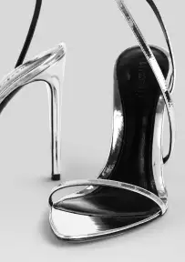Naomi Sandal(Silver,36)