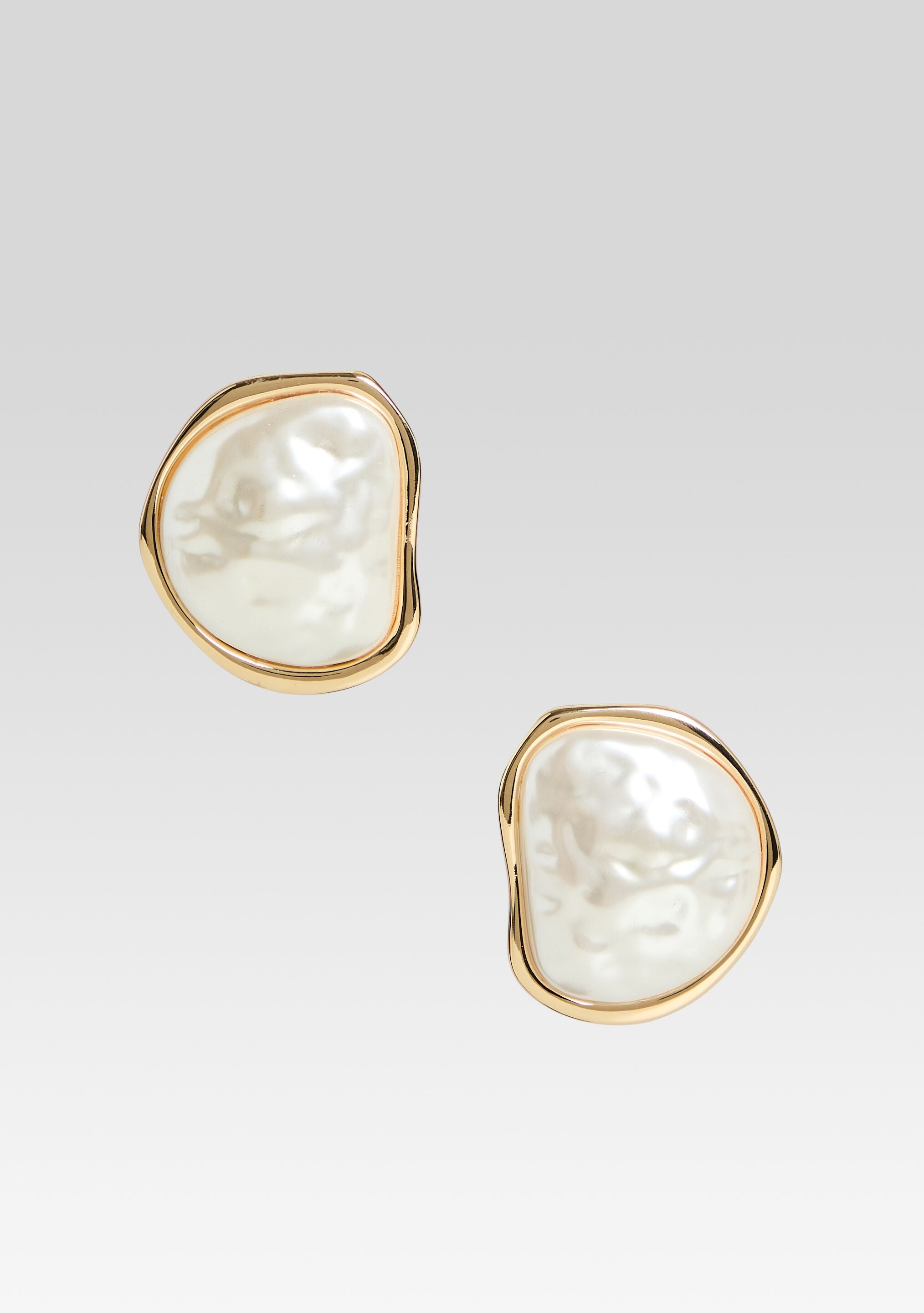 Fiorenza Pearl Earrings - Pearl White