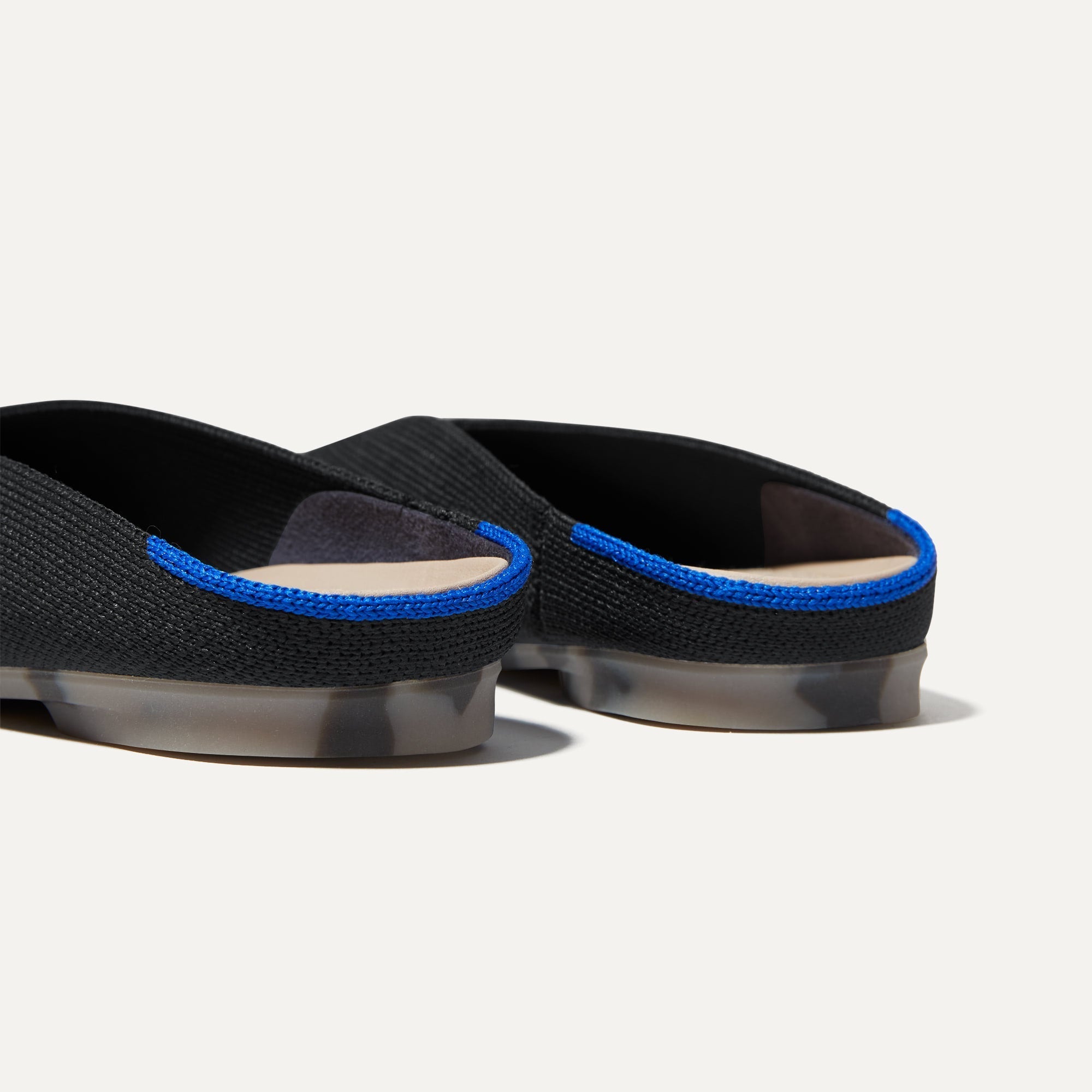 The Almond Demi - Black(Black,5)