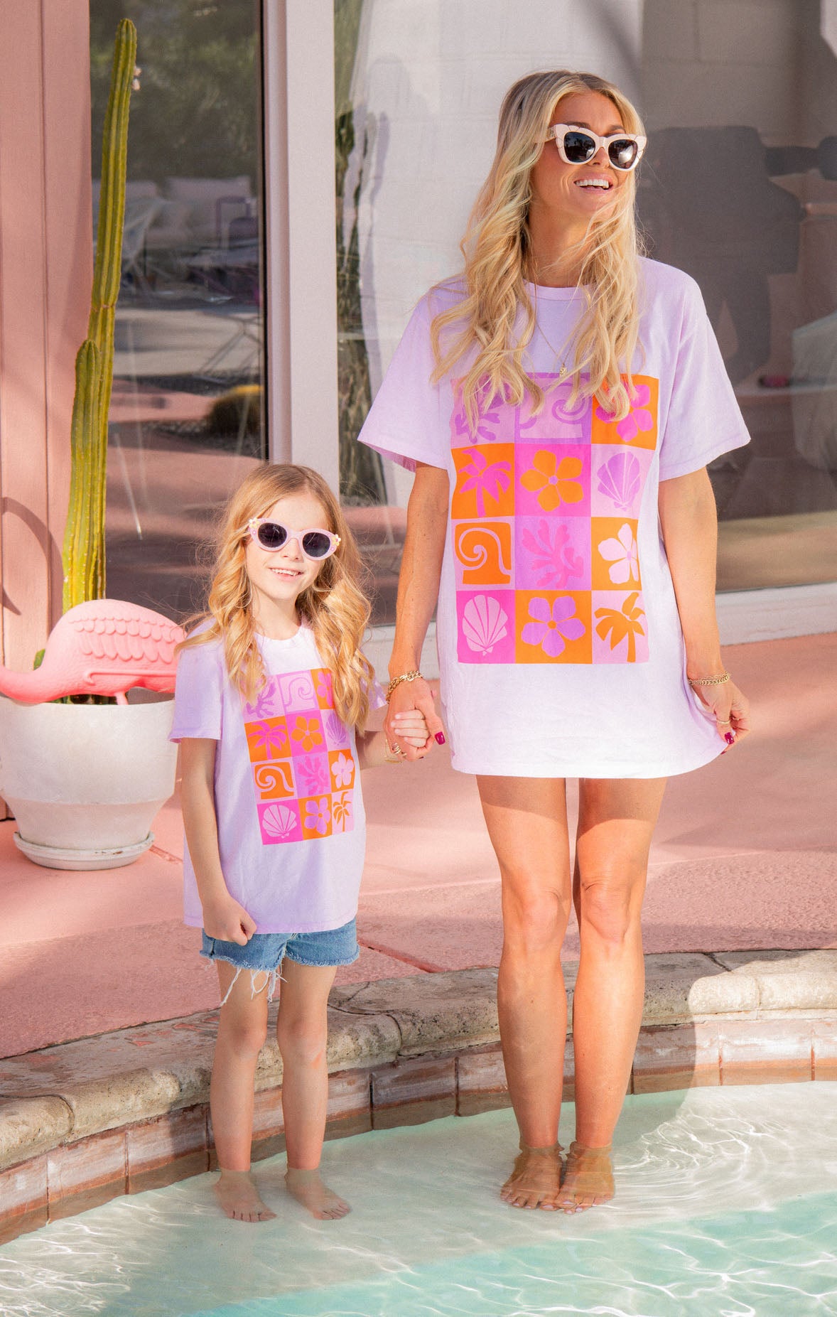 Little Travis Tee ~ Pink Daisy Graphic