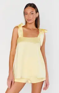 Makeup Tank ~ Pale Yellow Luxe Satin
