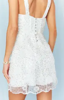 Off the Market Dress ~ Embellished Tulle Floral(XS)