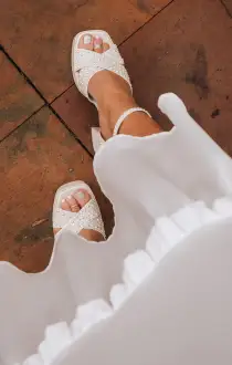 Dolce Vita Wessi Platform Heel ~ Vanilla Pearl(6)