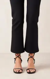 Alohas Grace Wrap Up Heel ~ Black(6)