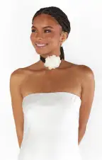 Frasier Sterling Rosette Choker ~ White/Black(OS)