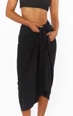 Kiran Sarong ~ Black(OS)